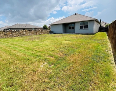 16901 Aventura Ave - Photo Thumbnail 22