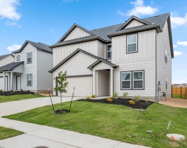 4909 Sea Salt Dr - Photo Thumbnail 2