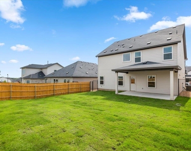 4909 Sea Salt Dr - Photo Thumbnail 4
