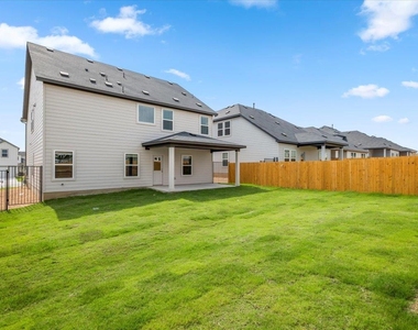 4909 Sea Salt Dr - Photo Thumbnail 6