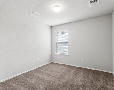 4909 Sea Salt Dr - Photo Thumbnail 24