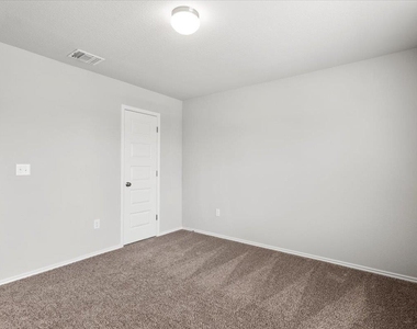 4909 Sea Salt Dr - Photo Thumbnail 23