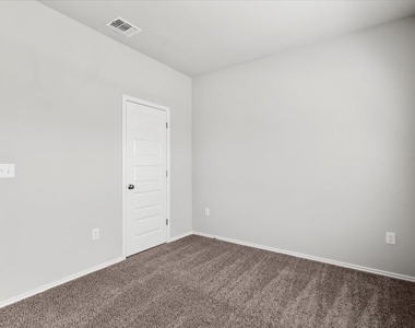 4909 Sea Salt Dr - Photo Thumbnail 18