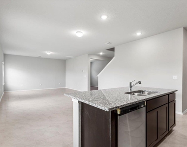 4909 Sea Salt Dr - Photo Thumbnail 13