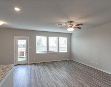 17303 C Leafroller Dr - Photo Thumbnail 6