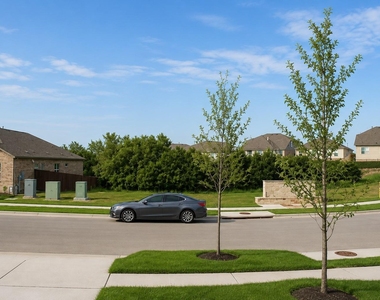 828 Mallow Rd - Photo Thumbnail 13
