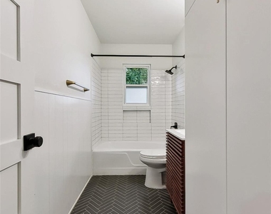 11900 Dove Haven Dr - Photo Thumbnail 14