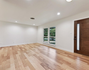 11900 Dove Haven Dr - Photo Thumbnail 2