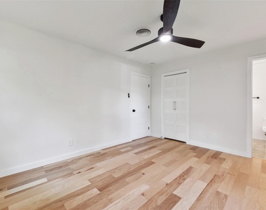 11900 Dove Haven Dr - Photo Thumbnail 22