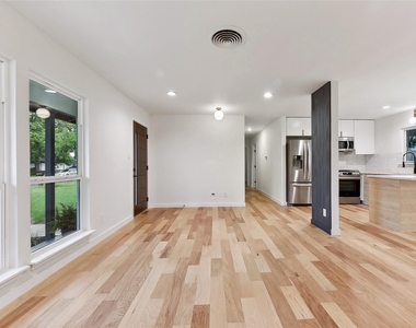 11900 Dove Haven Dr - Photo Thumbnail 3