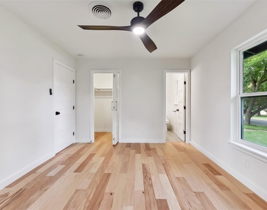 11900 Dove Haven Dr - Photo Thumbnail 19