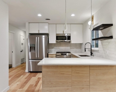 11900 Dove Haven Dr - Photo Thumbnail 9