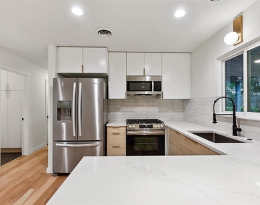11900 Dove Haven Dr - Photo Thumbnail 8