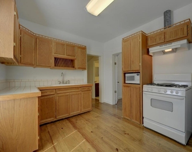 2106 Holly St - Photo Thumbnail 10
