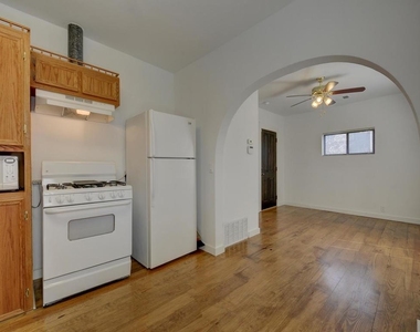 2106 Holly St - Photo Thumbnail 16