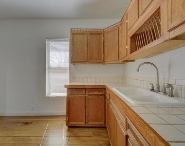 2106 Holly St - Photo Thumbnail 13