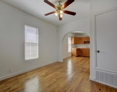 2106 Holly St - Photo Thumbnail 5