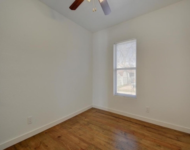 2106 Holly St - Photo Thumbnail 20