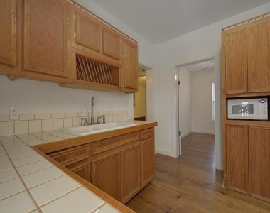 2106 Holly St - Photo Thumbnail 14