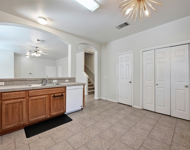 2412 Allred Dr - Photo Thumbnail 8
