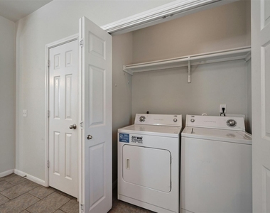2412 Allred Dr - Photo Thumbnail 11