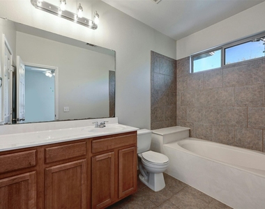 2412 Allred Dr - Photo Thumbnail 14
