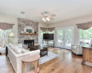 1609 Colton Way Sw - Photo Thumbnail 5