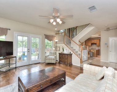 1609 Colton Way Sw - Photo Thumbnail 4