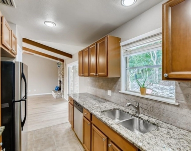 715 Vanguard St - Photo Thumbnail 15