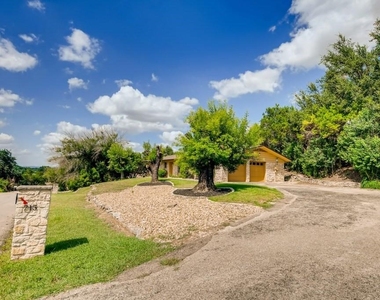 715 Vanguard St - Photo Thumbnail 2