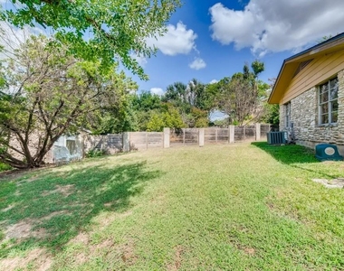 715 Vanguard St - Photo Thumbnail 27