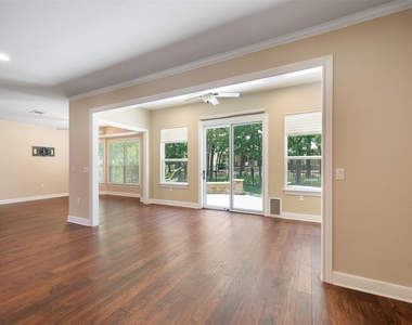 202 River Rock Dr - Photo Thumbnail 8