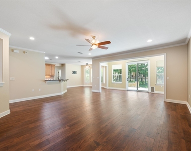 202 River Rock Dr - Photo Thumbnail 7