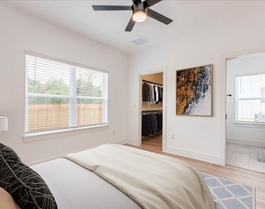 525 S Main St - Photo Thumbnail 11