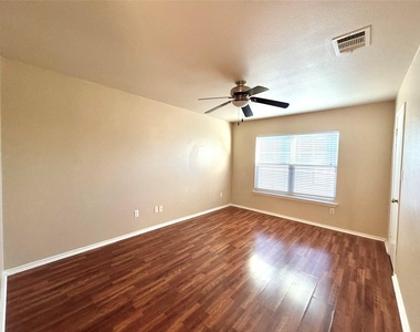 3515 Sandy Brook Dr - Photo Thumbnail 11