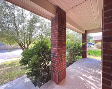 3515 Sandy Brook Dr - Photo Thumbnail 1