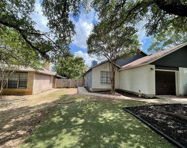 2031 Redwing Way - Photo Thumbnail 1