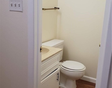 8810 Clearbrook Trl - Photo Thumbnail 7
