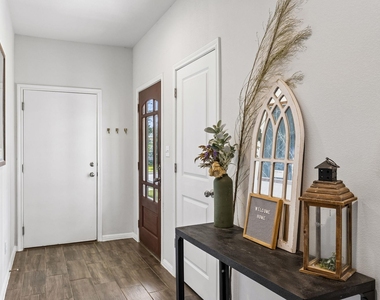 2851 Brand Iron Dr - Photo Thumbnail 4