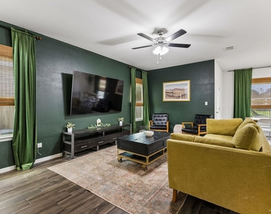 2851 Brand Iron Dr - Photo Thumbnail 7