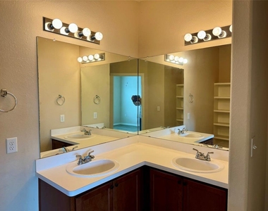 3301 Stirrat St - Photo Thumbnail 5