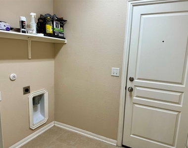 3301 Stirrat St - Photo Thumbnail 7