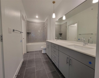 4801 Springdale Rd - Photo Thumbnail 13