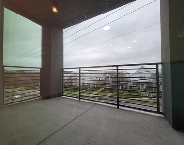 4801 Springdale Rd - Photo Thumbnail 17