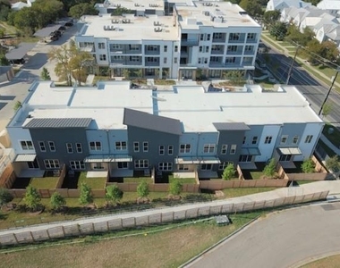 4801 Springdale Rd - Photo Thumbnail 2