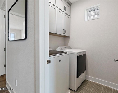 459 Crestview Drive - Photo Thumbnail 30