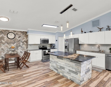406 Cranes Landing Court - Photo Thumbnail 2