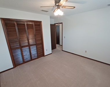 2295 Foxwood Drive - Photo Thumbnail 31