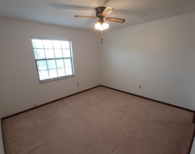 2295 Foxwood Drive - Photo Thumbnail 30