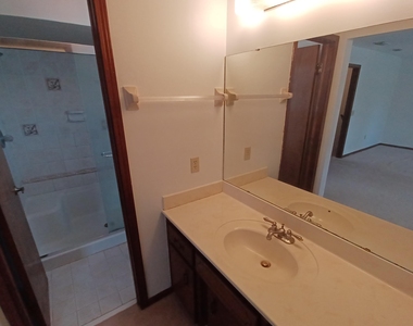 2295 Foxwood Drive - Photo Thumbnail 21